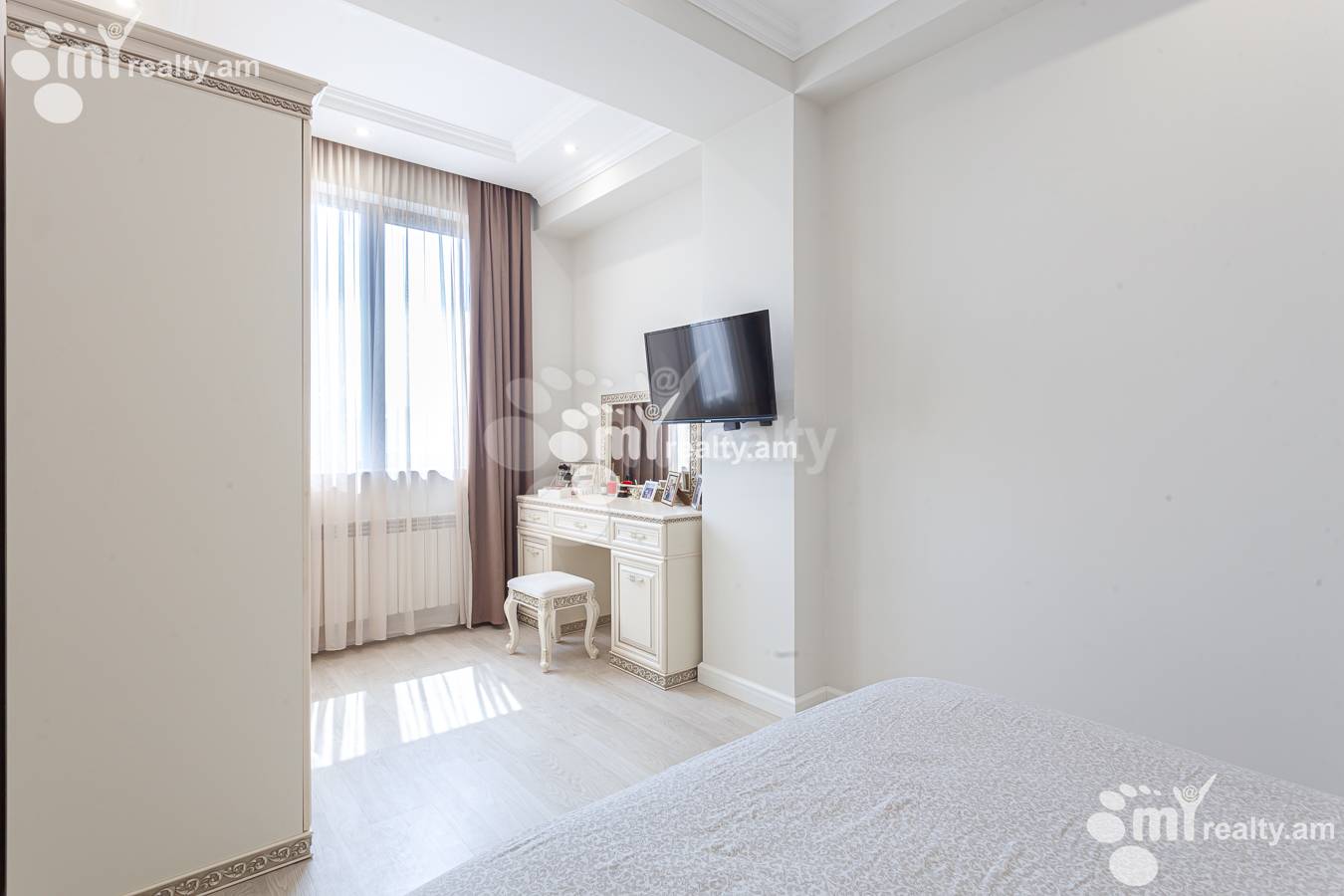 3 bedroom apartment for sale خیابان میکویان, داوتاشِن ایروان, 156181