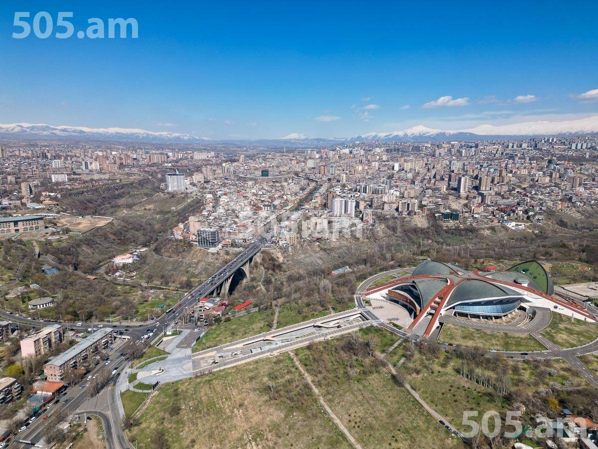 4 սենյականոց բնակարան  Մ․ Մելքոնյան փող, Կենտրոն Երևան, 155078