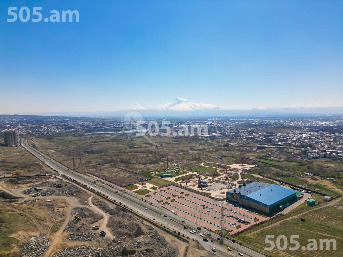 4 սենյականոց բնակարան  Մ․ Մելքոնյան փող, Կենտրոն Երևան, 155078