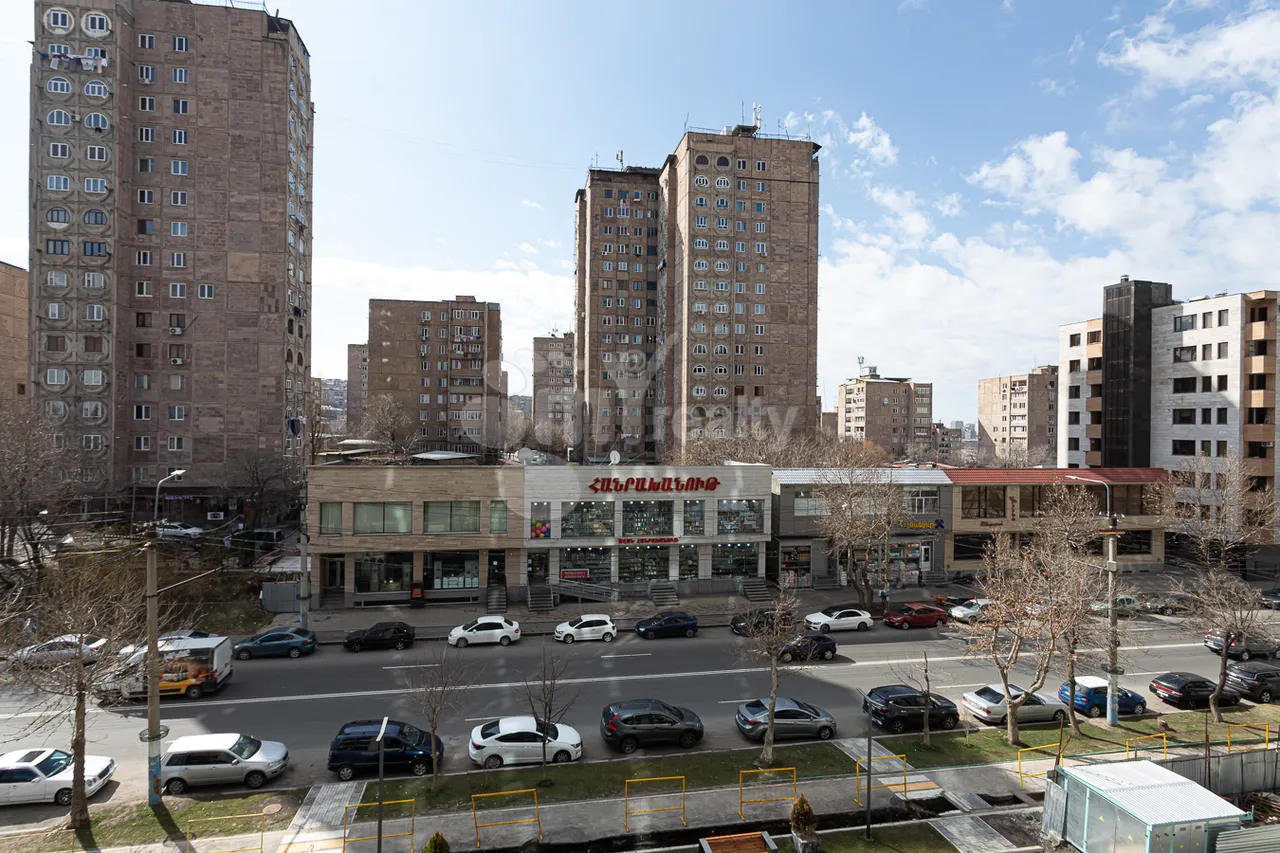 4 bedroom apartment for sale Paruyr Sevak  dis. 17 street, Awan Yerevan, 159883