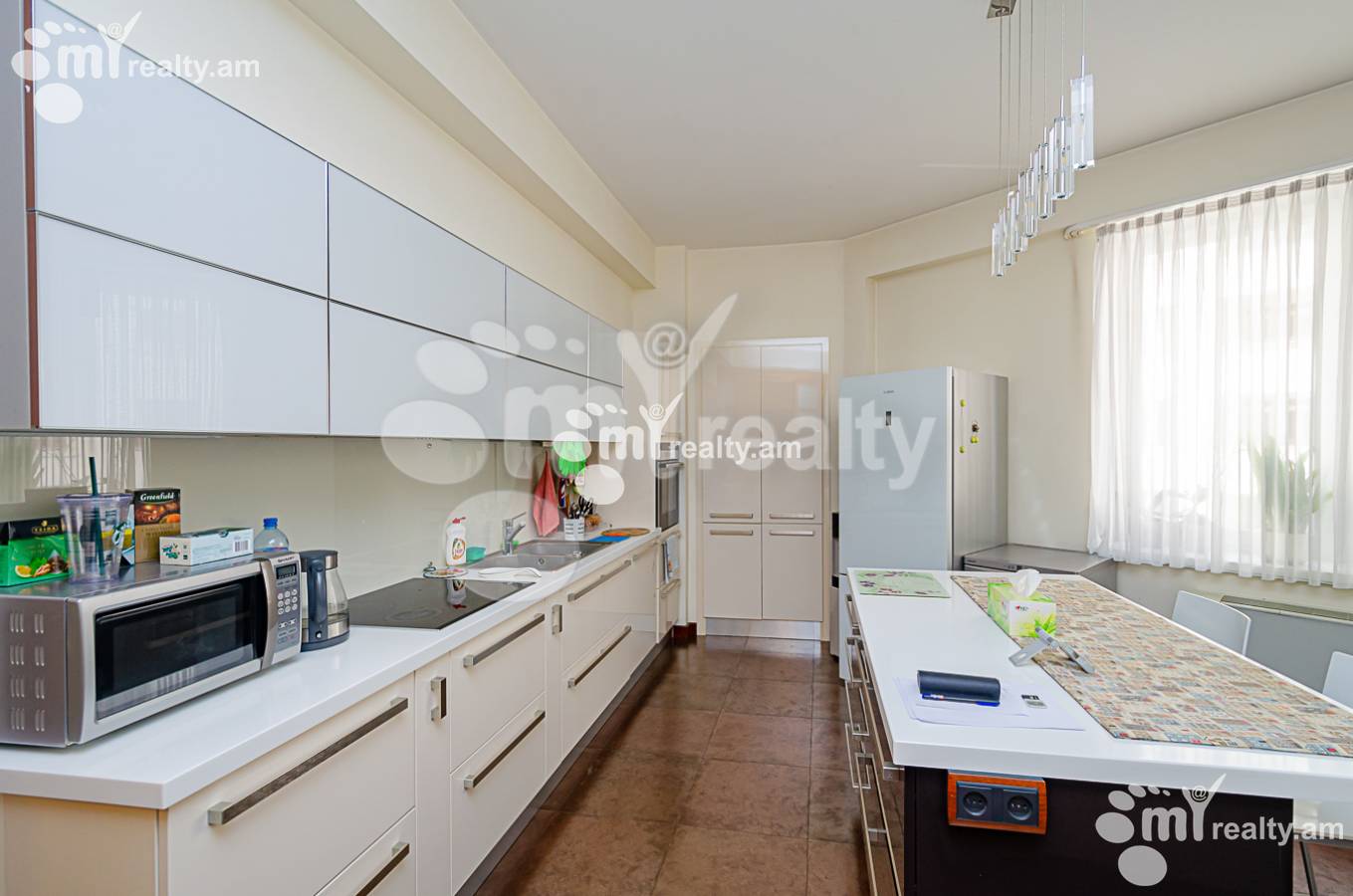 4 սենյականոց բնակարան  Հյուսիսային պող, Կենտրոն Երևան, 136507