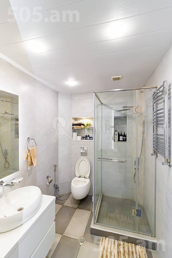 Купить 2 комнатную квартиру Амирян ул, Центр Ереван, 153533