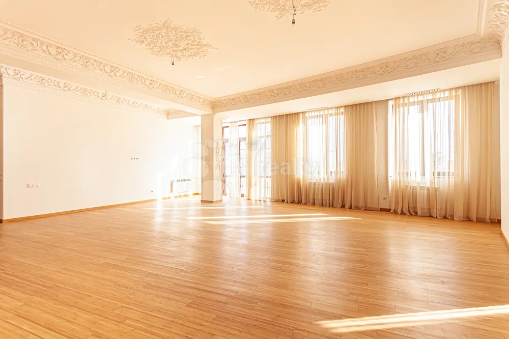 4-bedroom/apartment-for-rent/Moskovyan+St/Center/Yerevan