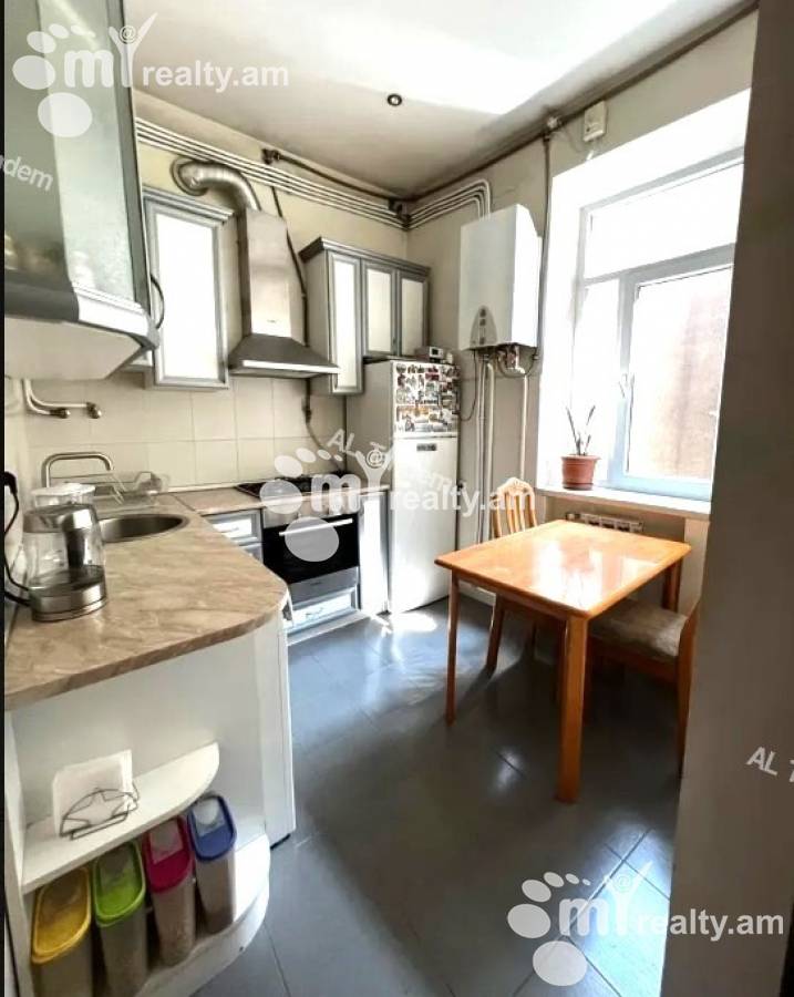 2 bedroom apartment for sale (خیابان باقرامیان (عربکیر, عربگیر ایروان, 141398