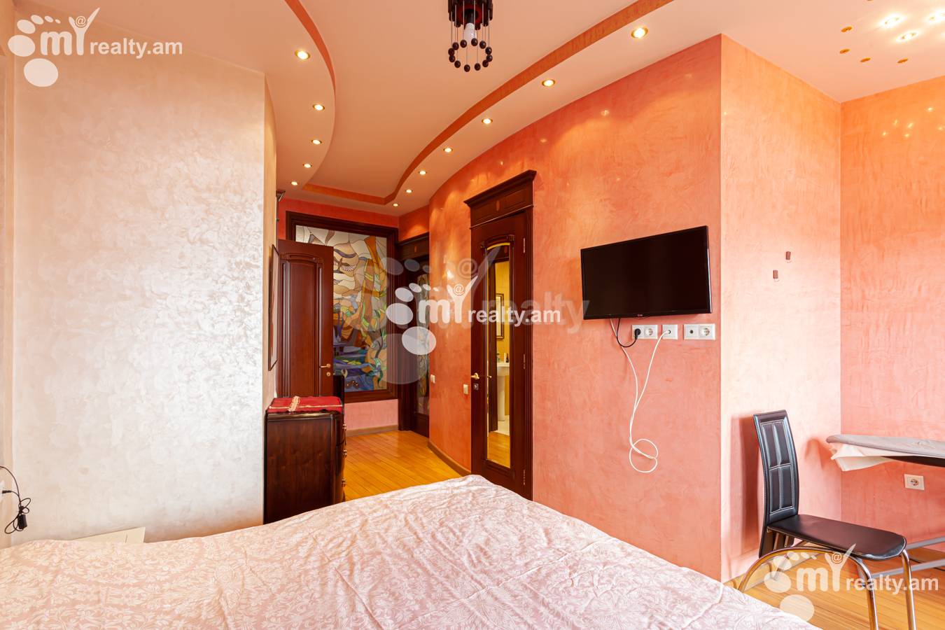 3 bedroom apartment for sale Charents St, Center Yerevan, 152208