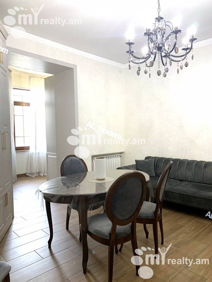 Купить 3 комнатную квартиру Вардананц ул, Центр Ереван, 143105