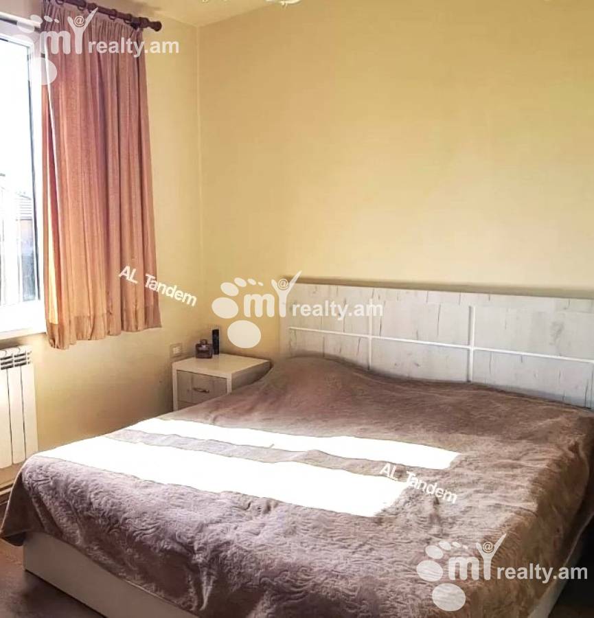 Купить 3 комнатную квартиру Сарян ул, Центр Ереван, 156667