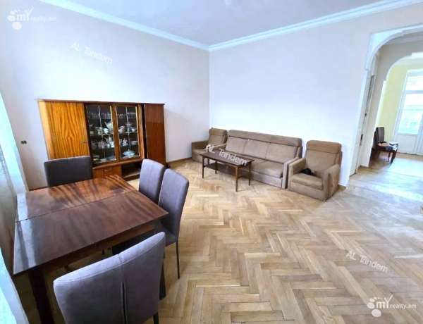 snyat-kvartiru/3-komnatnaya/Tpagrichner+St/Center/Yerevan