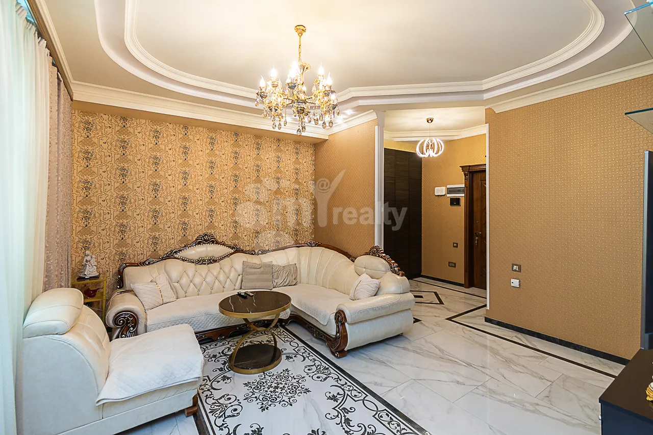3 bedroom apartment for rent rue d'Amiryan, Center Yerevan, 161369