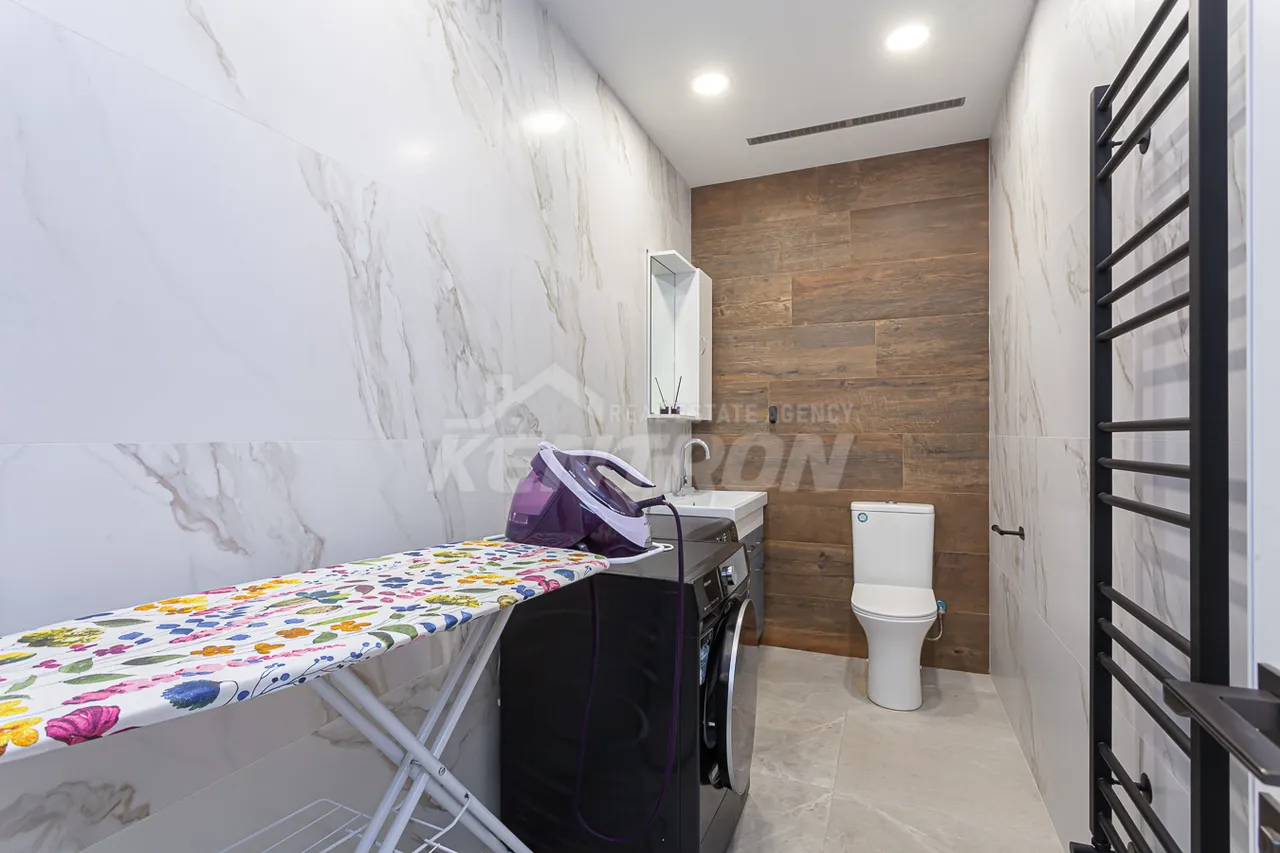 3 bedroom apartment for sale خیابان پارونیان, مرکز شهر ایروان, 157374