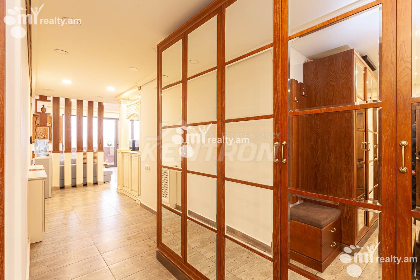 4 սենյականոց բնակարան  Լեռ. Կամսարի փող, Կենտրոն Երևան, 153801