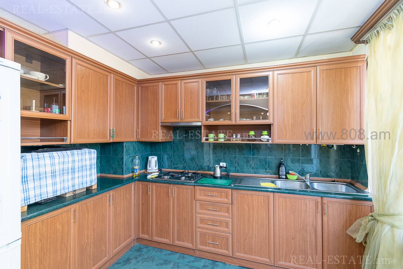 3 bedroom apartment for sale Mashtots Ave, Center Yerevan, 125544