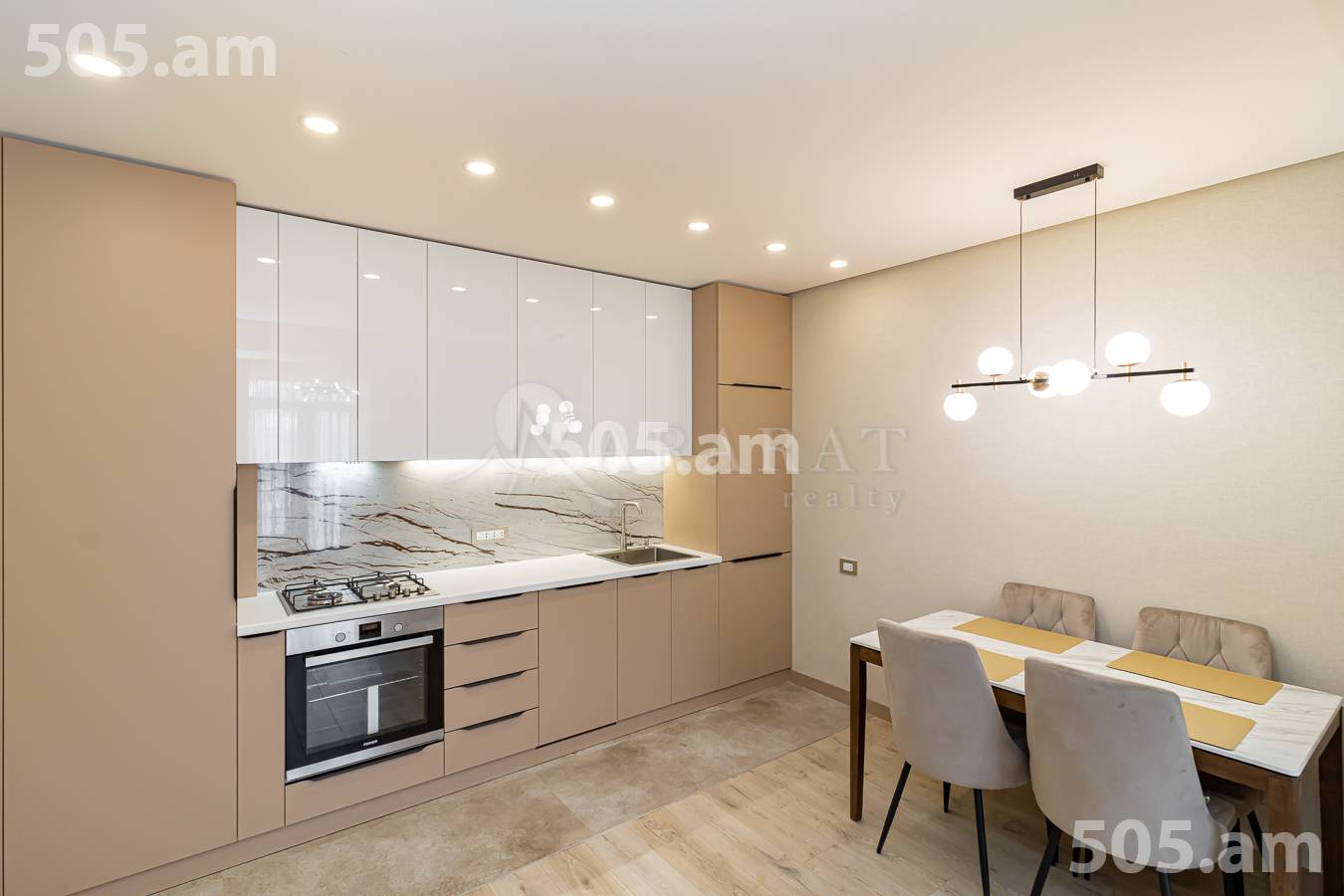 2 bedroom apartment for sale خیابان آزاتوتیان, عربگیر ایروان, 151125