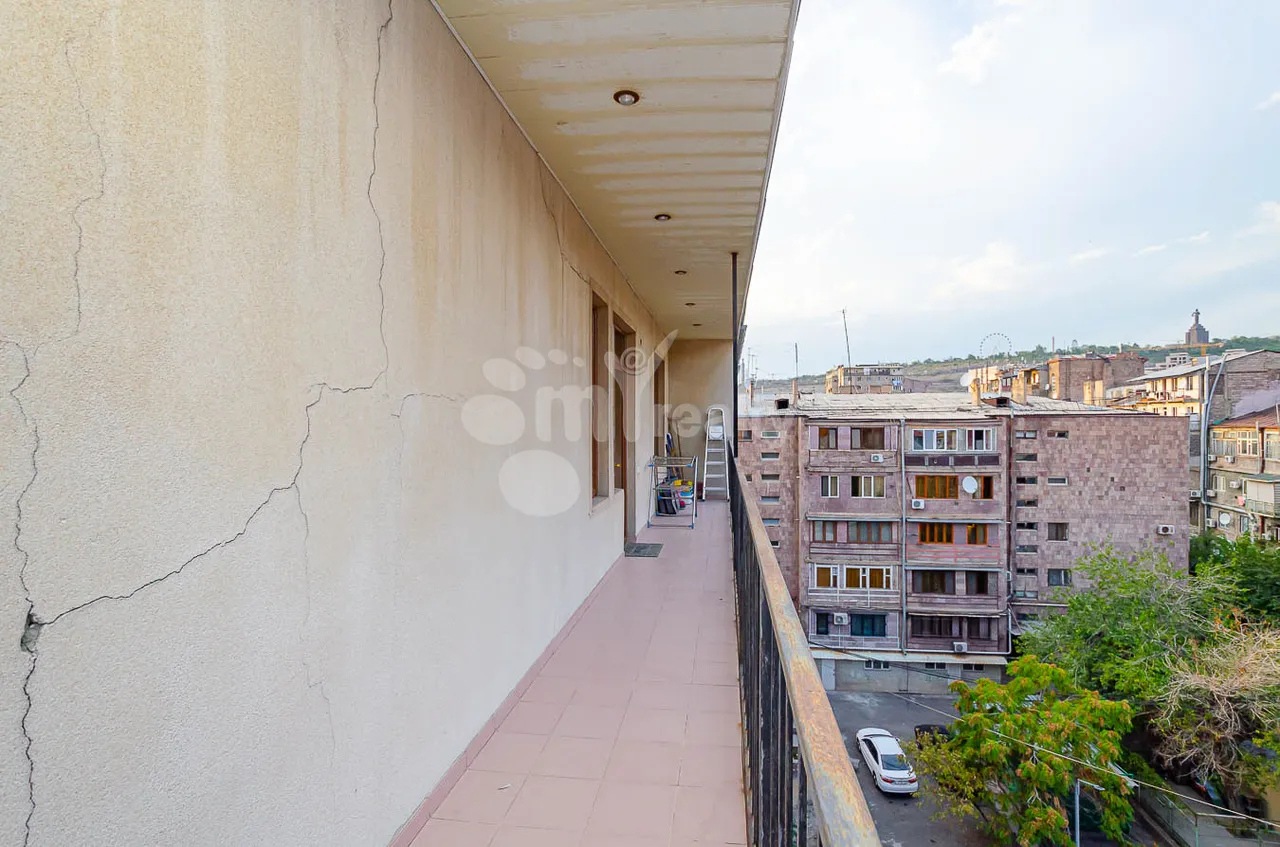 4 bedroom apartment for sale Nalbandyan St, Center Yerevan, 161932