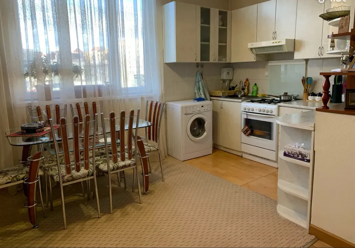 3 bedroom apartment for sale Khanjyan St, Center Yerevan, 161972