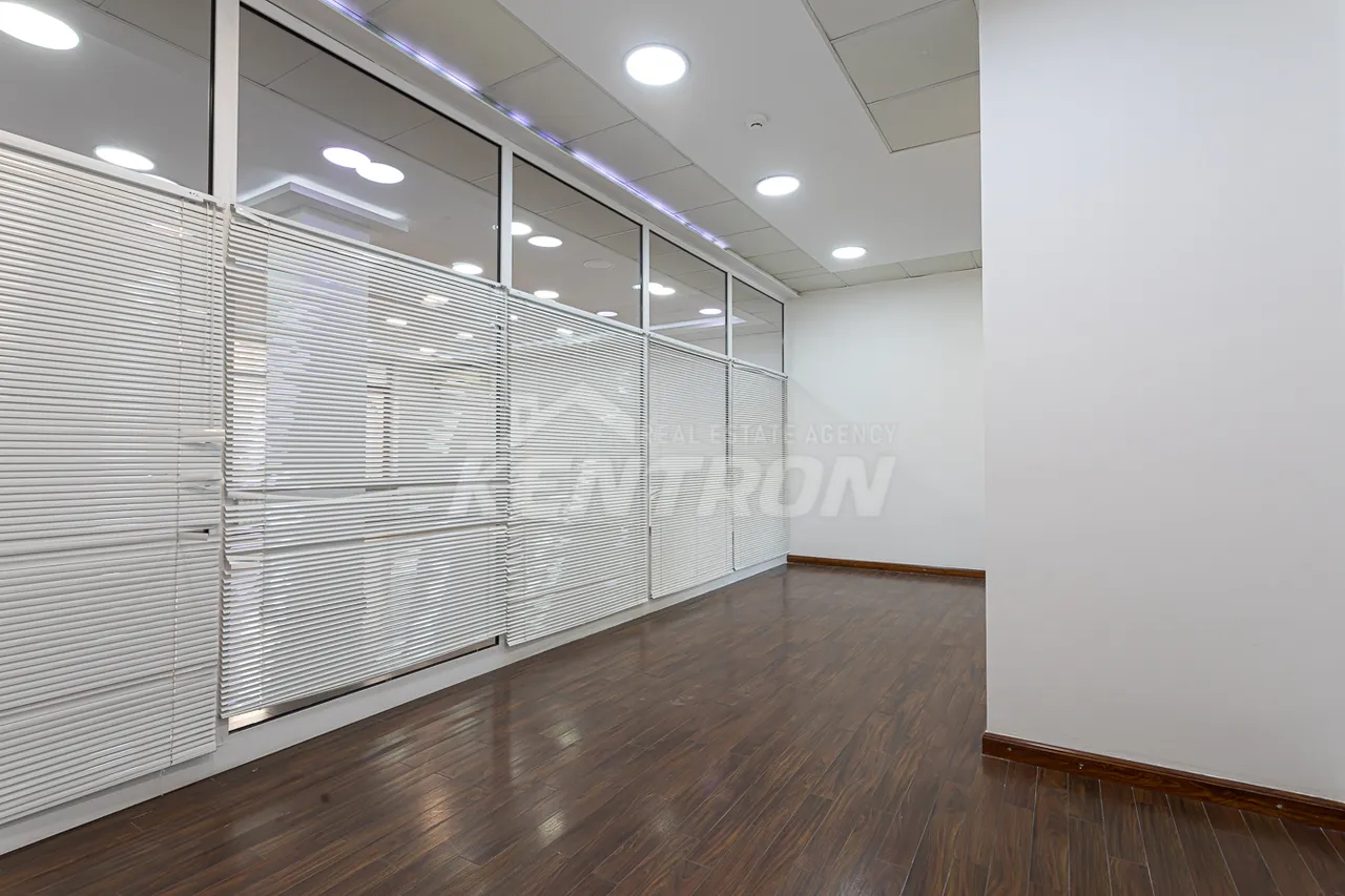 Կոմերցիոն տարածք վարձով Ազատության պող, Արաբկիր Երևան, 157615