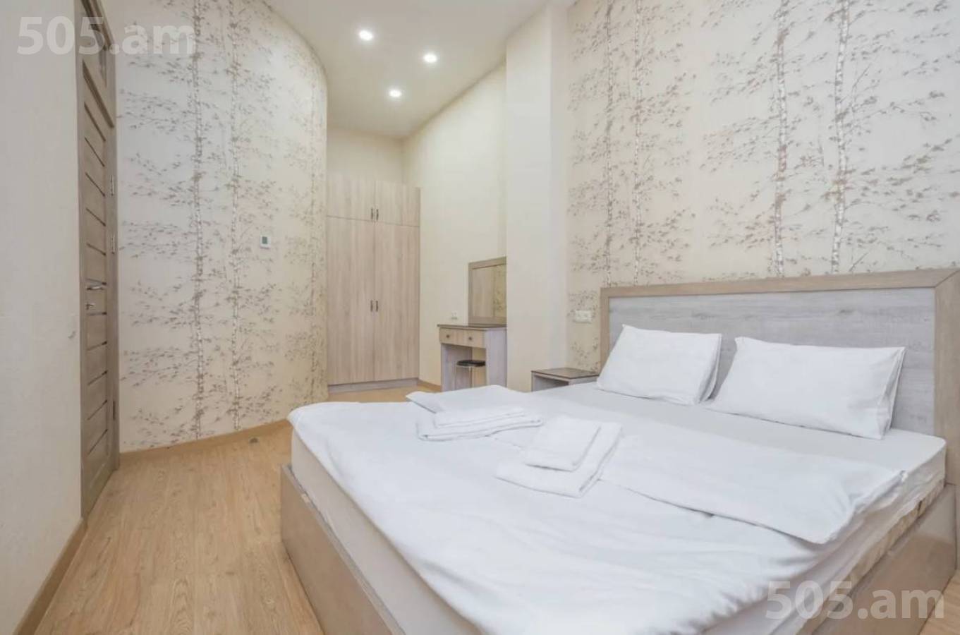 3 սենյականոց բնակարան  Բուզանդի փող, Կենտրոն Երևան, 153037