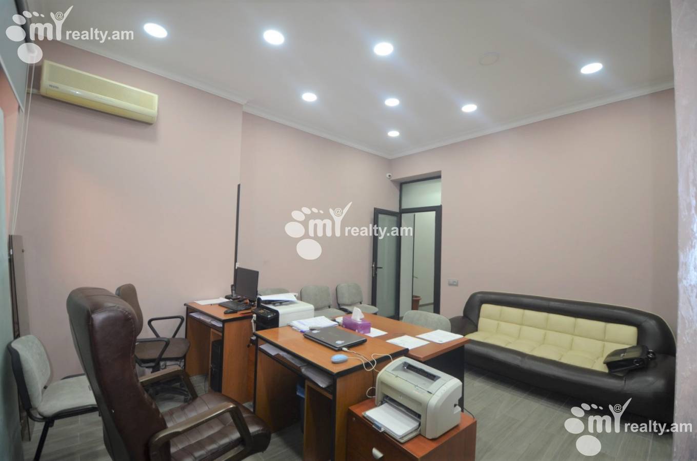 Снять коммерческoе помещение Вардананц ул, Центр Ереван, 132375