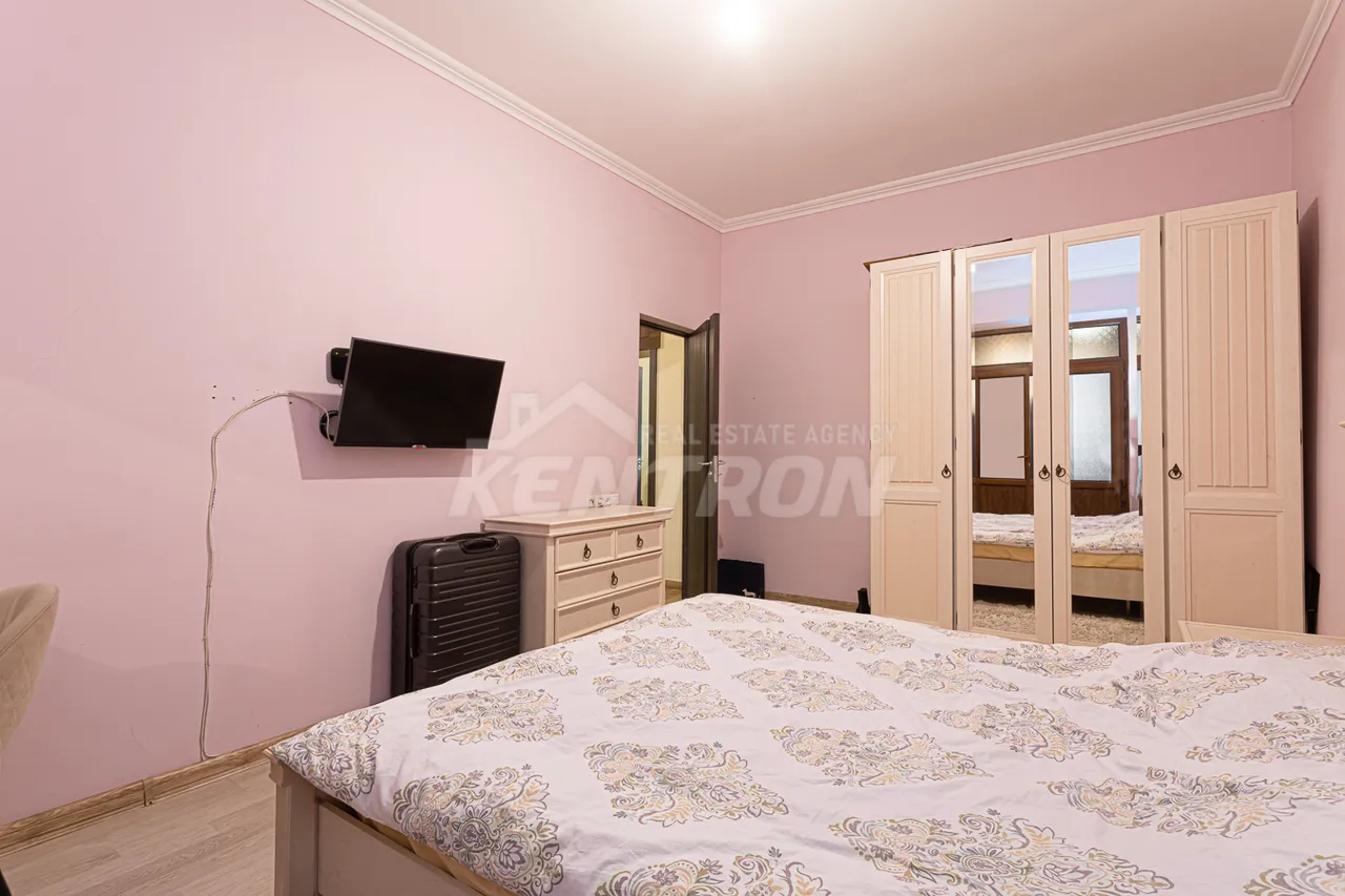 2 bedroom apartment for sale Hanrapetutyan St, Center Yerevan, 158020