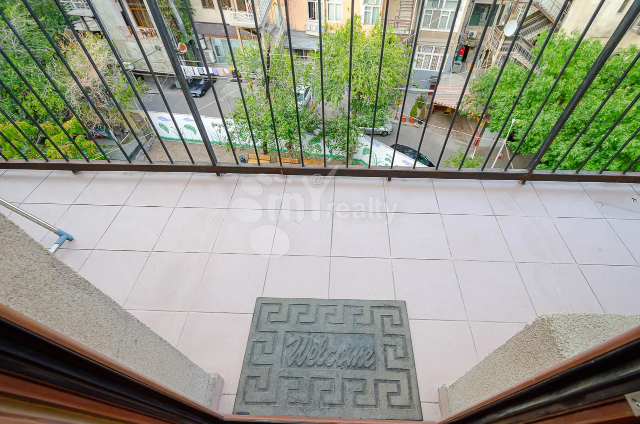 4 bedroom apartment for sale Nalbandyan St, Center Yerevan, 161932