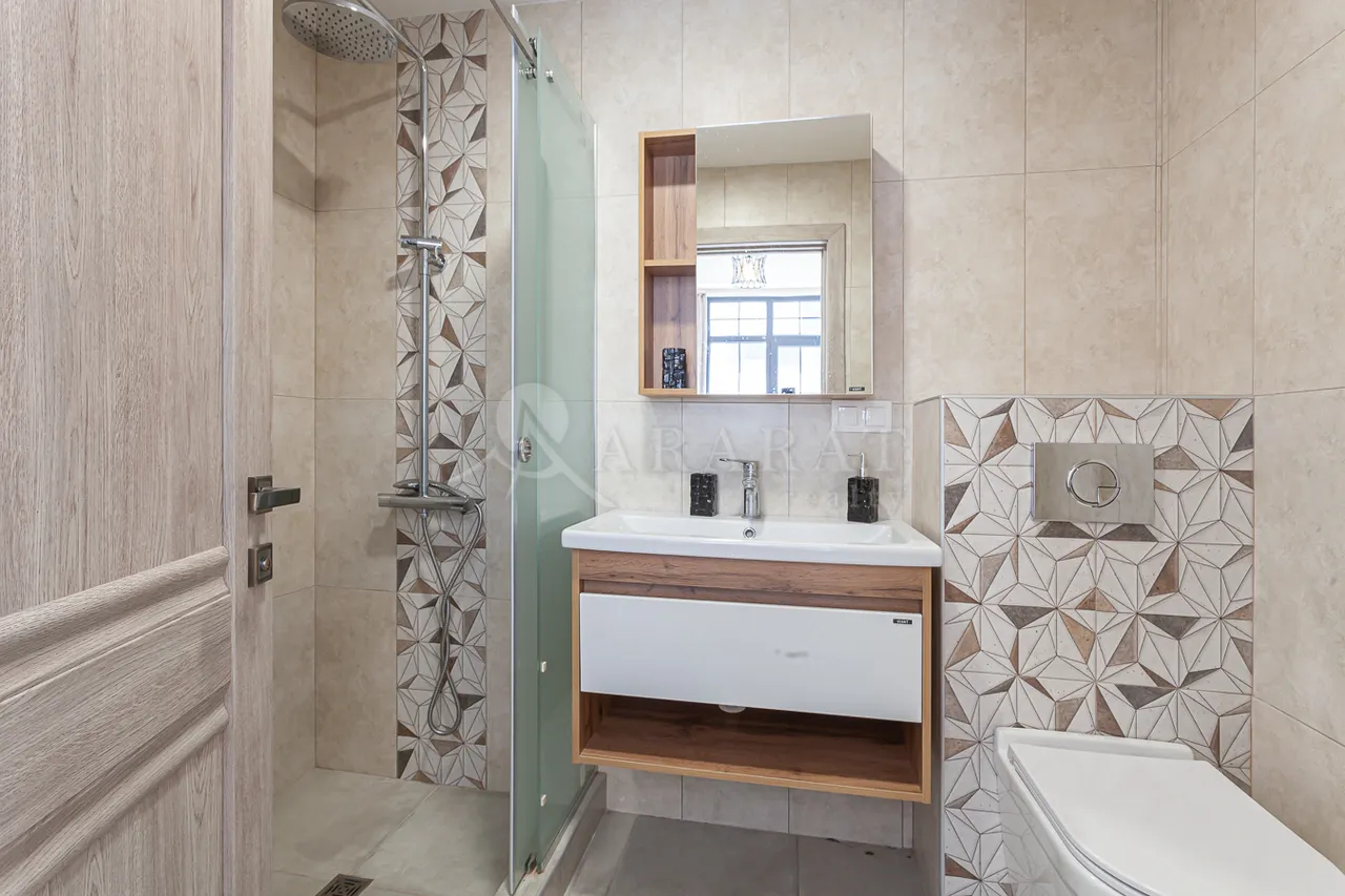 3 bedroom apartment for sale Aghbyur Serob St, Arabkir Yerevan, 158251