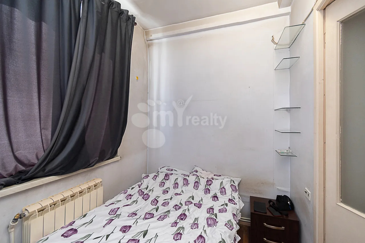 3 bedroom apartment for sale خیابان واهر. پاپازیان, عربگیر ایروان, 158561