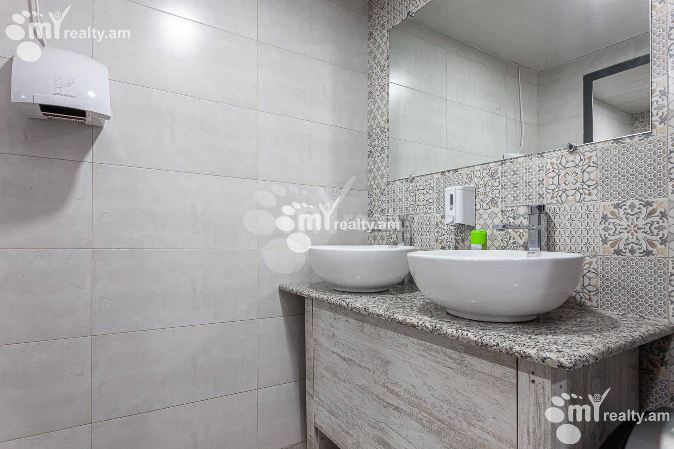 Commercial for sale خیابان کومیتاس, عربگیر ایروان, 155497