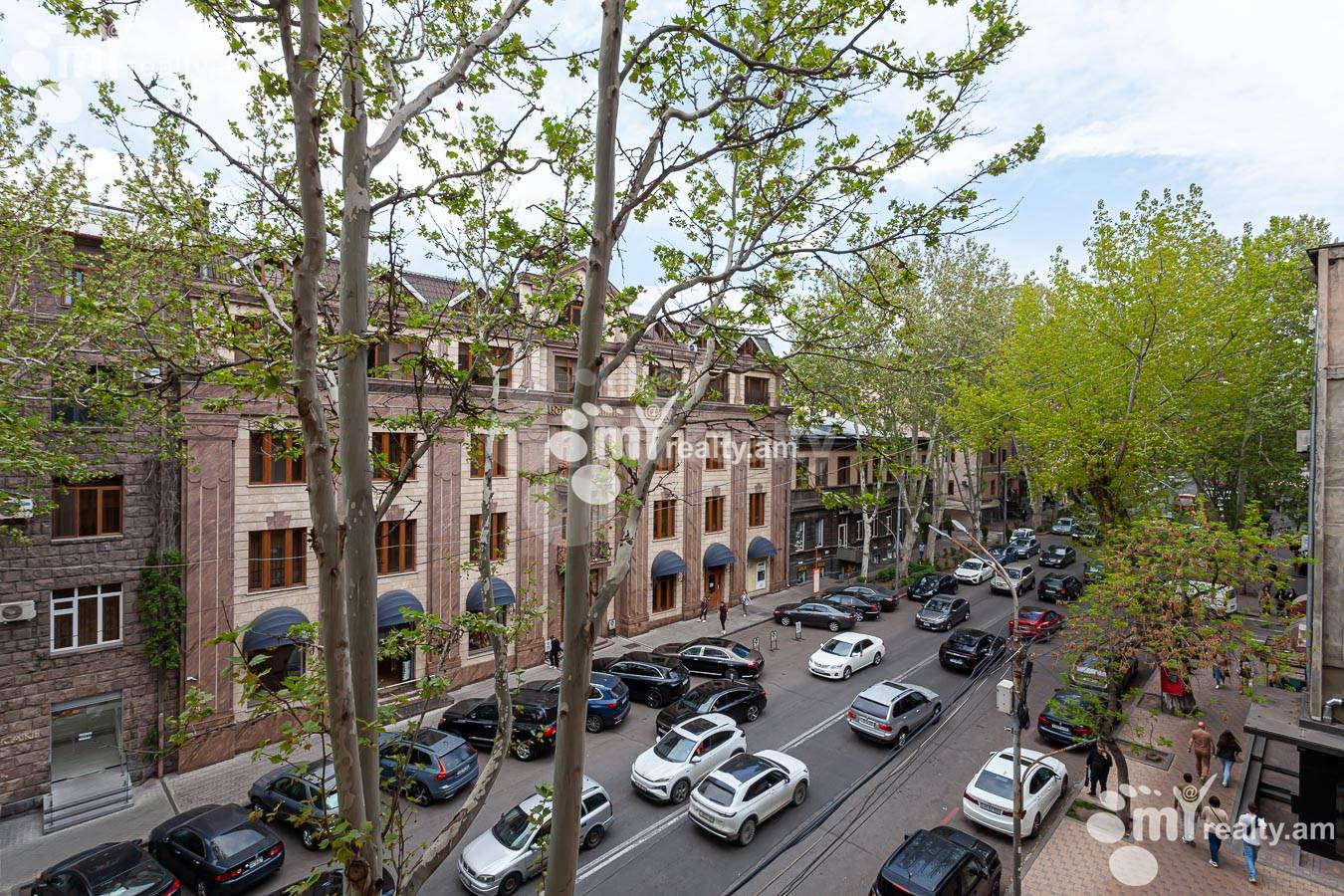 4 սենյականոց բնակարան  Տերյան փող, Կենտրոն Երևան, 155295