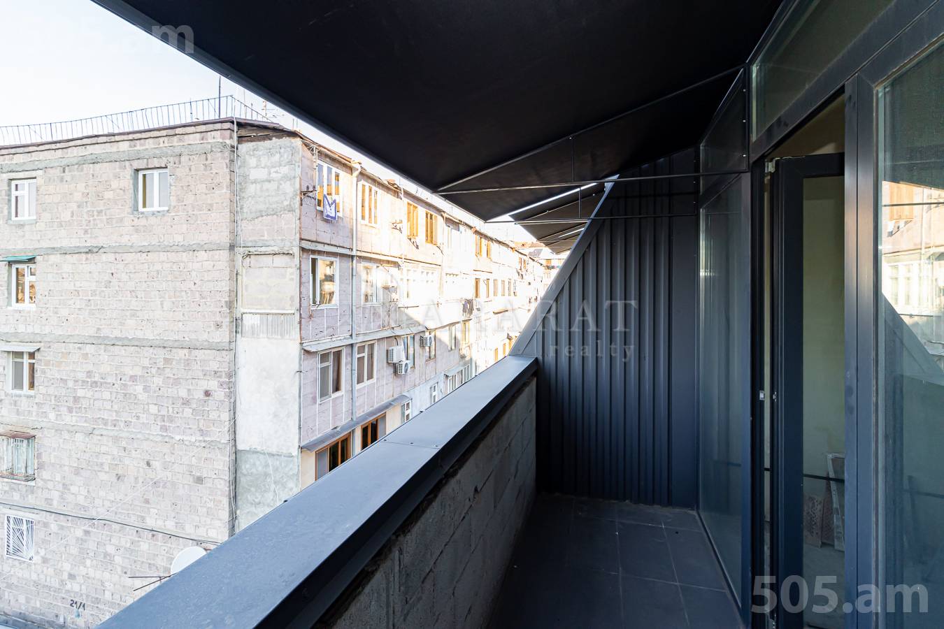 3 bedroom apartment for sale خیابان کومیتاس, عربگیر ایروان, 153914