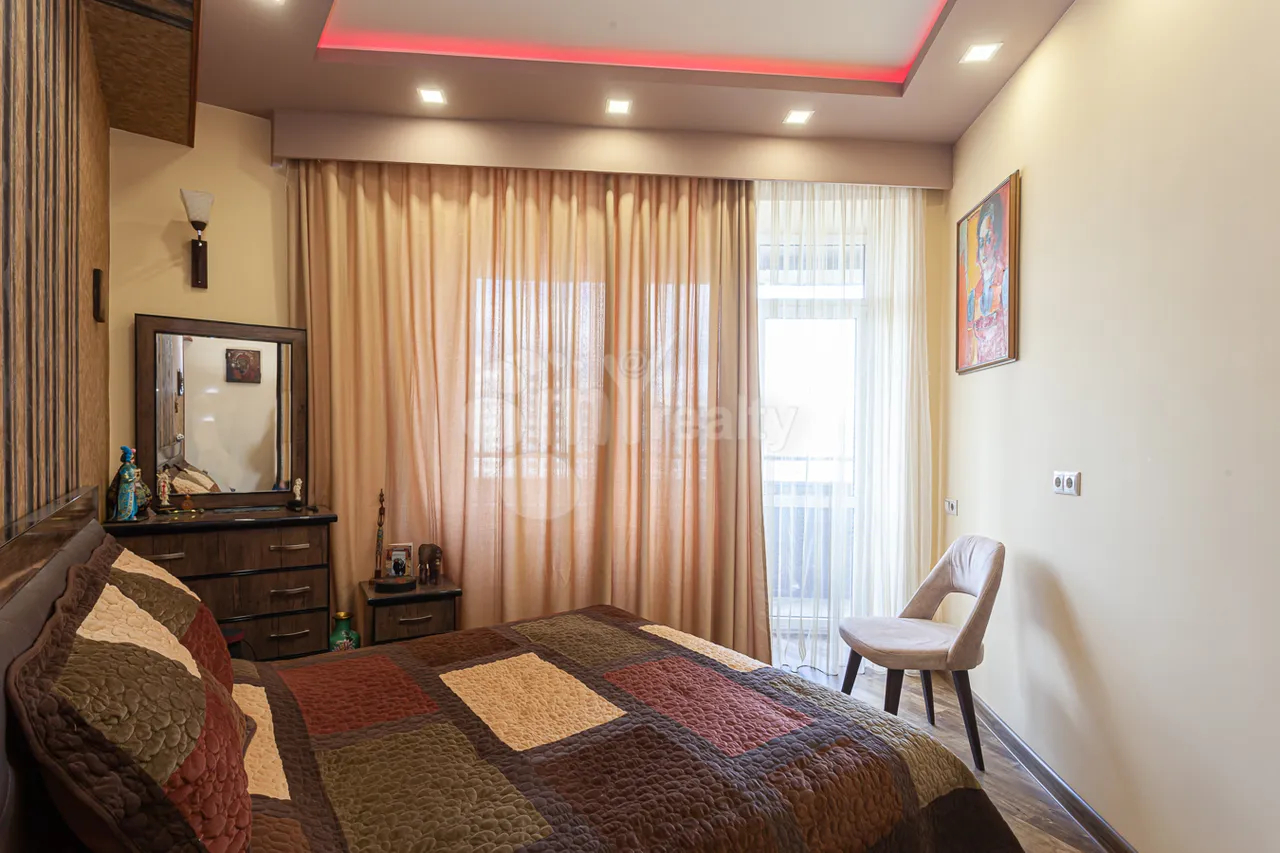 3 bedroom apartment for sale Mamikoniants St, Arabkir Yerevan, 160636