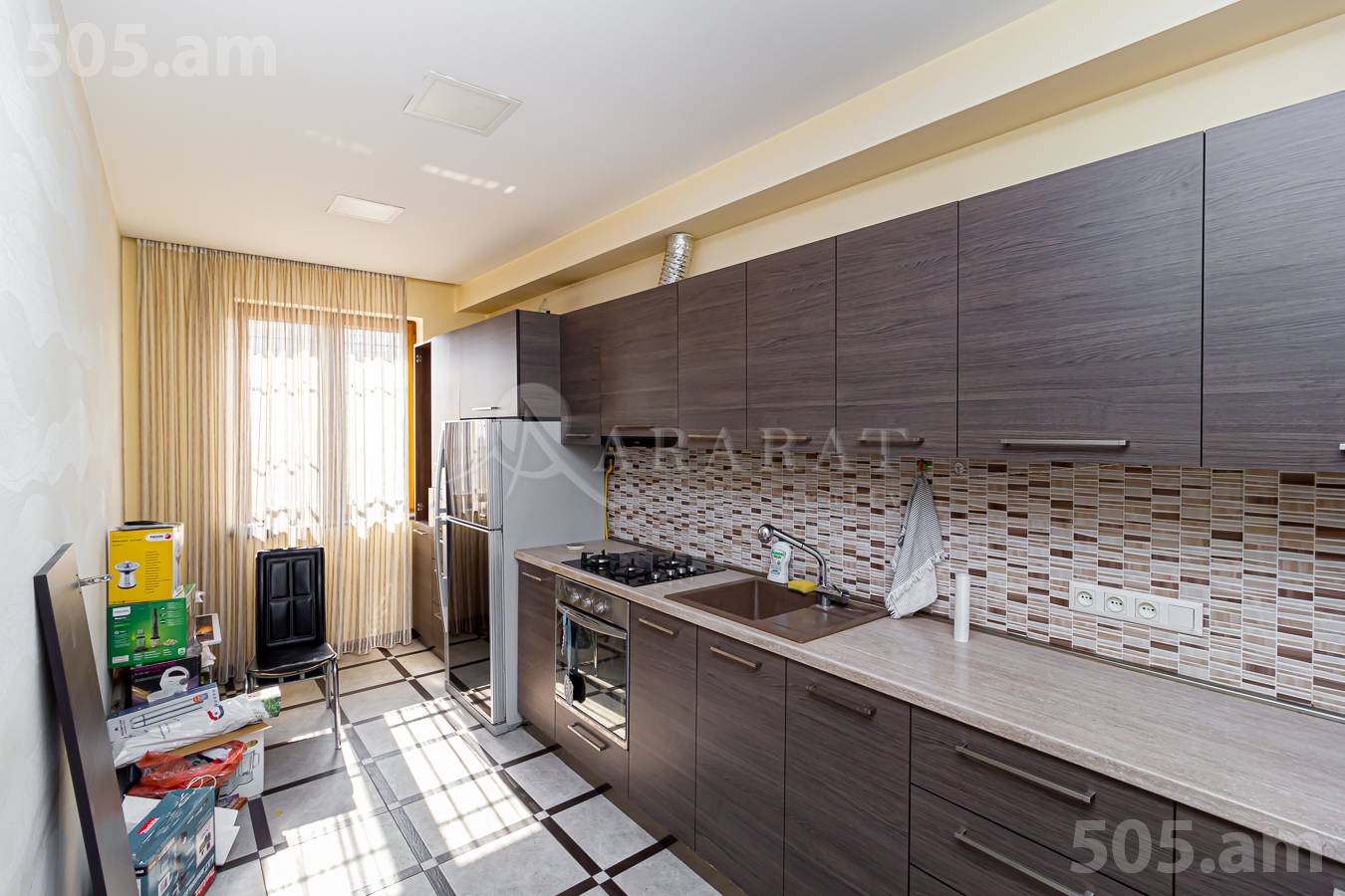 3 bedroom apartment for sale خیابان اِ. کوچار, مرکز شهر ایروان, 152485