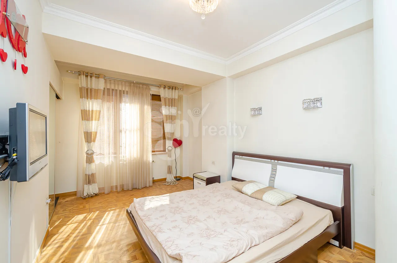 4 bedroom apartment for rent خیابان زاکیان, مرکز شهر ایروان, 159579