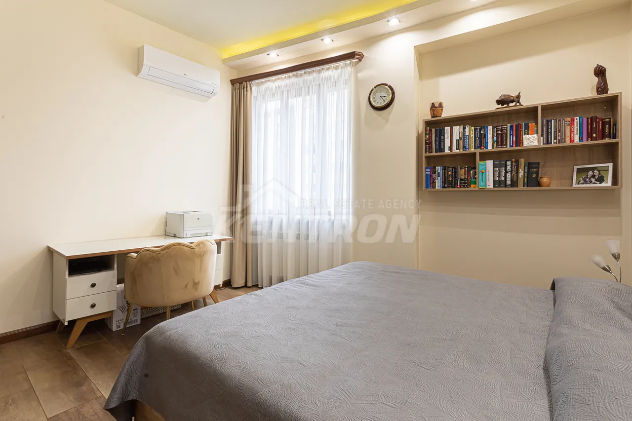 4 bedroom apartment for sale خیابان یِکمالیان, مرکز شهر ایروان, 158583