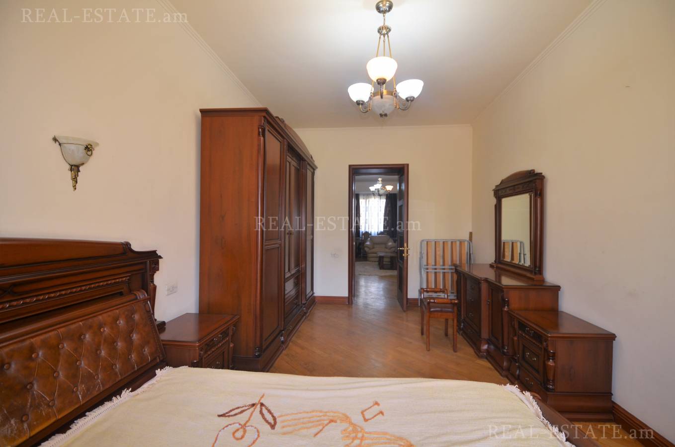 2 սենյականոց բնակարան վարձով Աբովյան փող, Կենտրոն Երևան, 113074