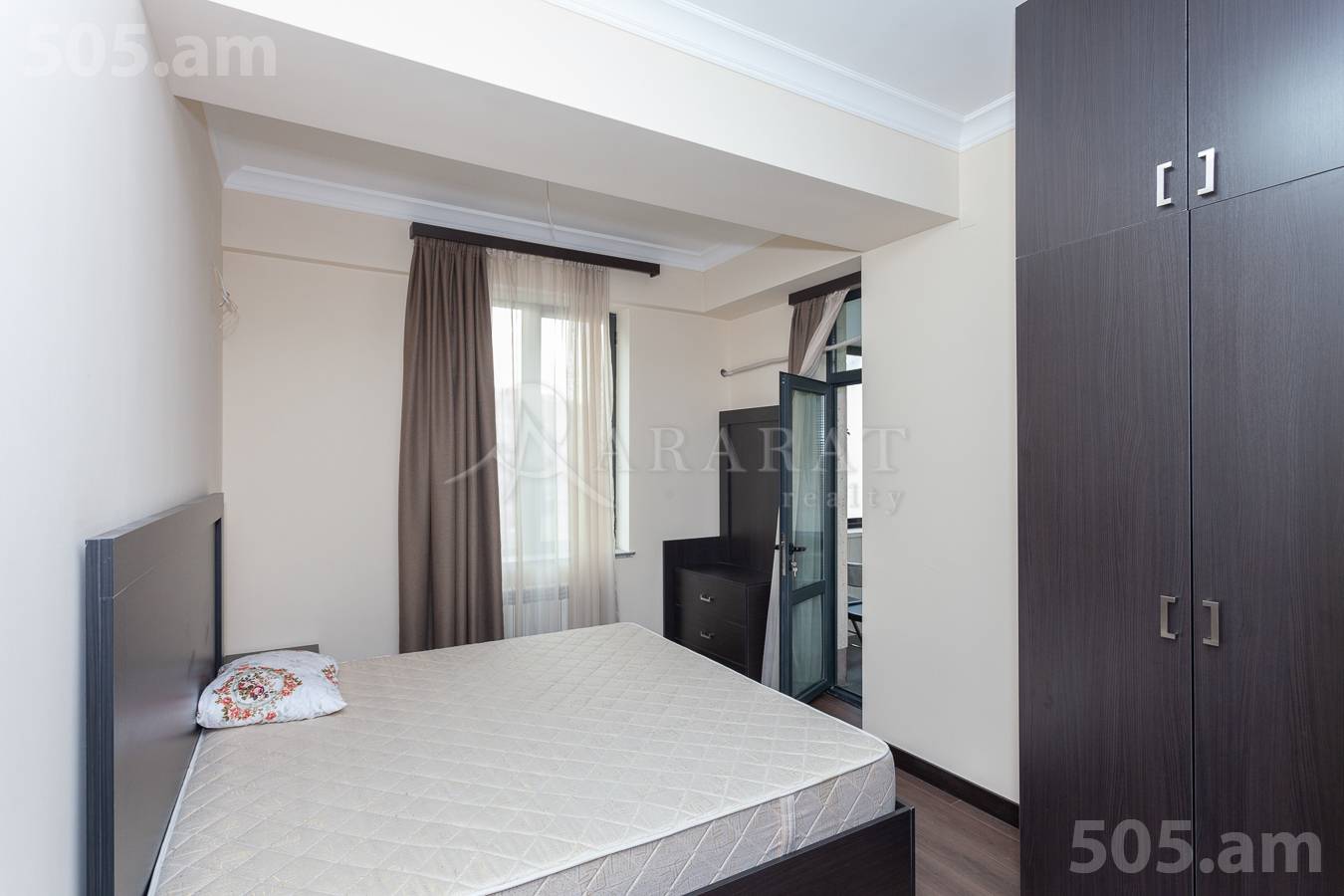 3 սենյականոց բնակարան  Վ. Դավթյան փող, Արաբկիր Երևան, 150347