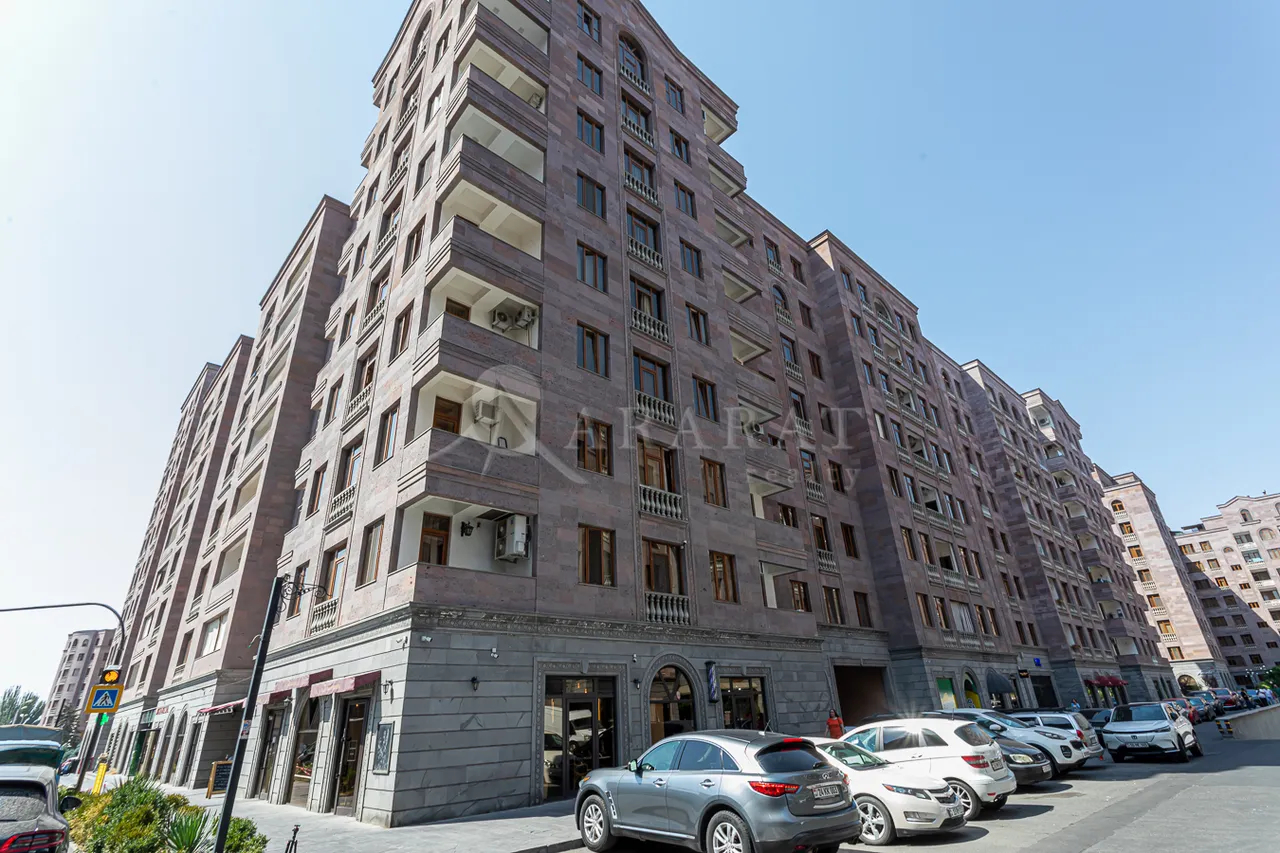 4 bedroom apartment for sale خیابان آدونس, عربگیر ایروان, 159645