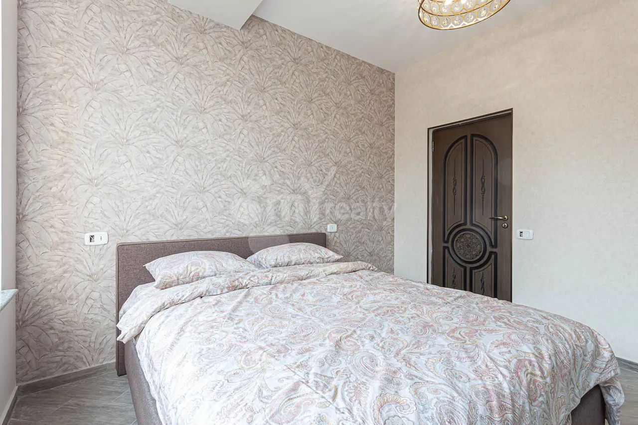 3 սենյականոց բնակարան վարձով Արամի փող, Կենտրոն Երևան, 160116