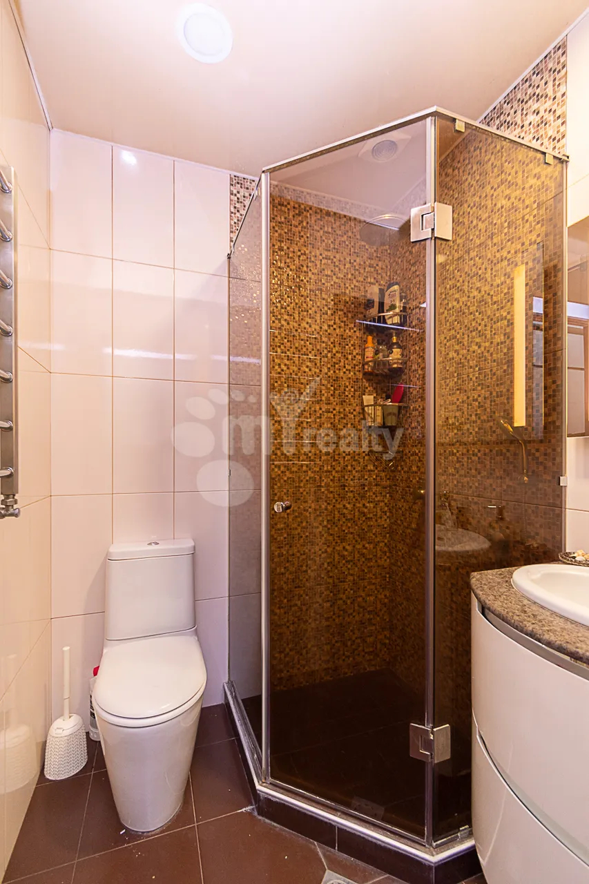 Купить 4 комнатную квартиру Адонц ул, Арабкир Ереван, 159530