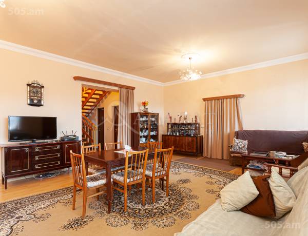 arandznatun-vacharq-Kotayk-Ptghni