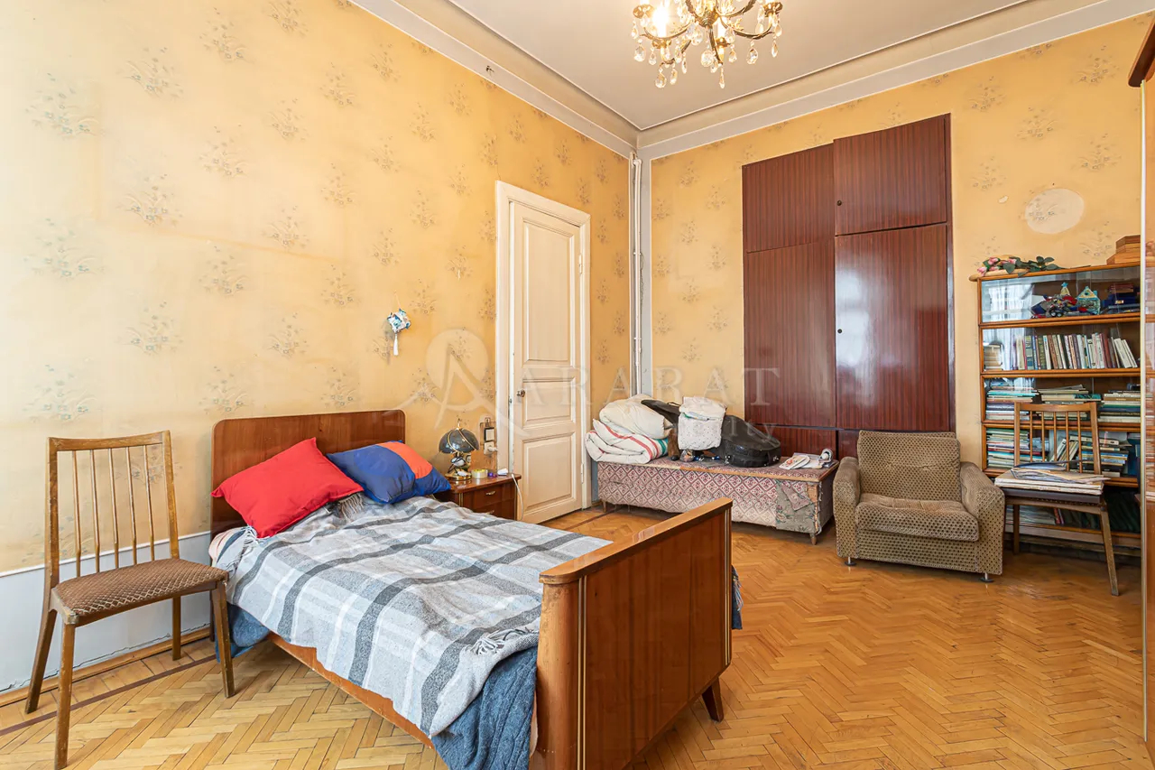 4 bedroom apartment for sale Isahakyan St, Center Yerevan, 158232