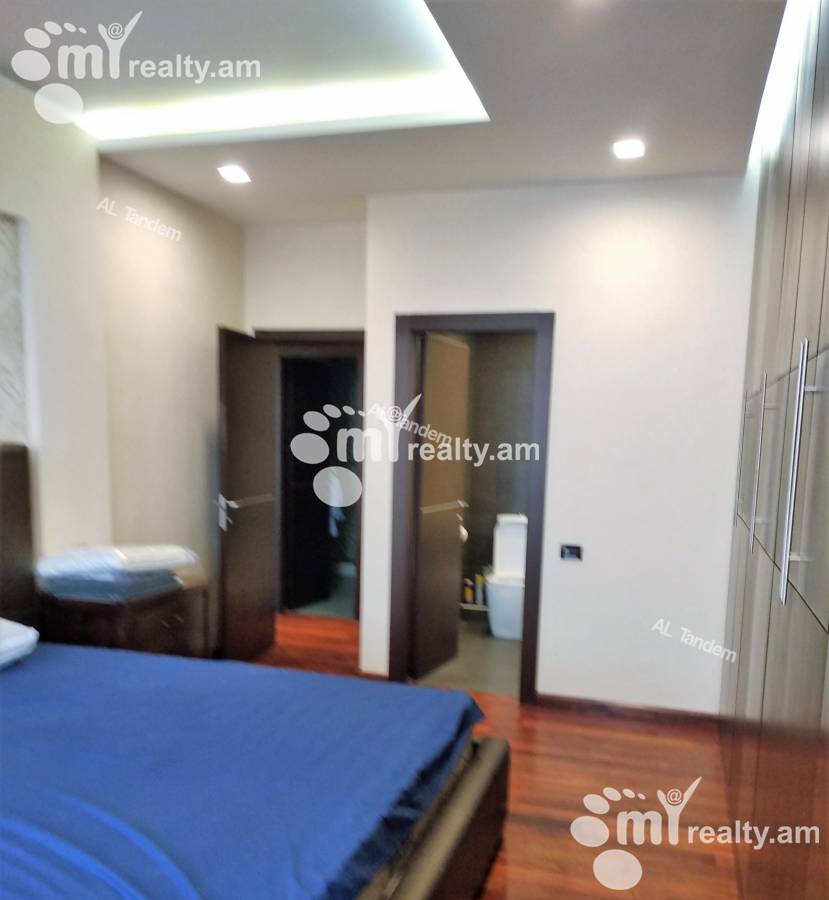 3 bedroom apartment for rent Vardanants St, Center Yerevan, 125911