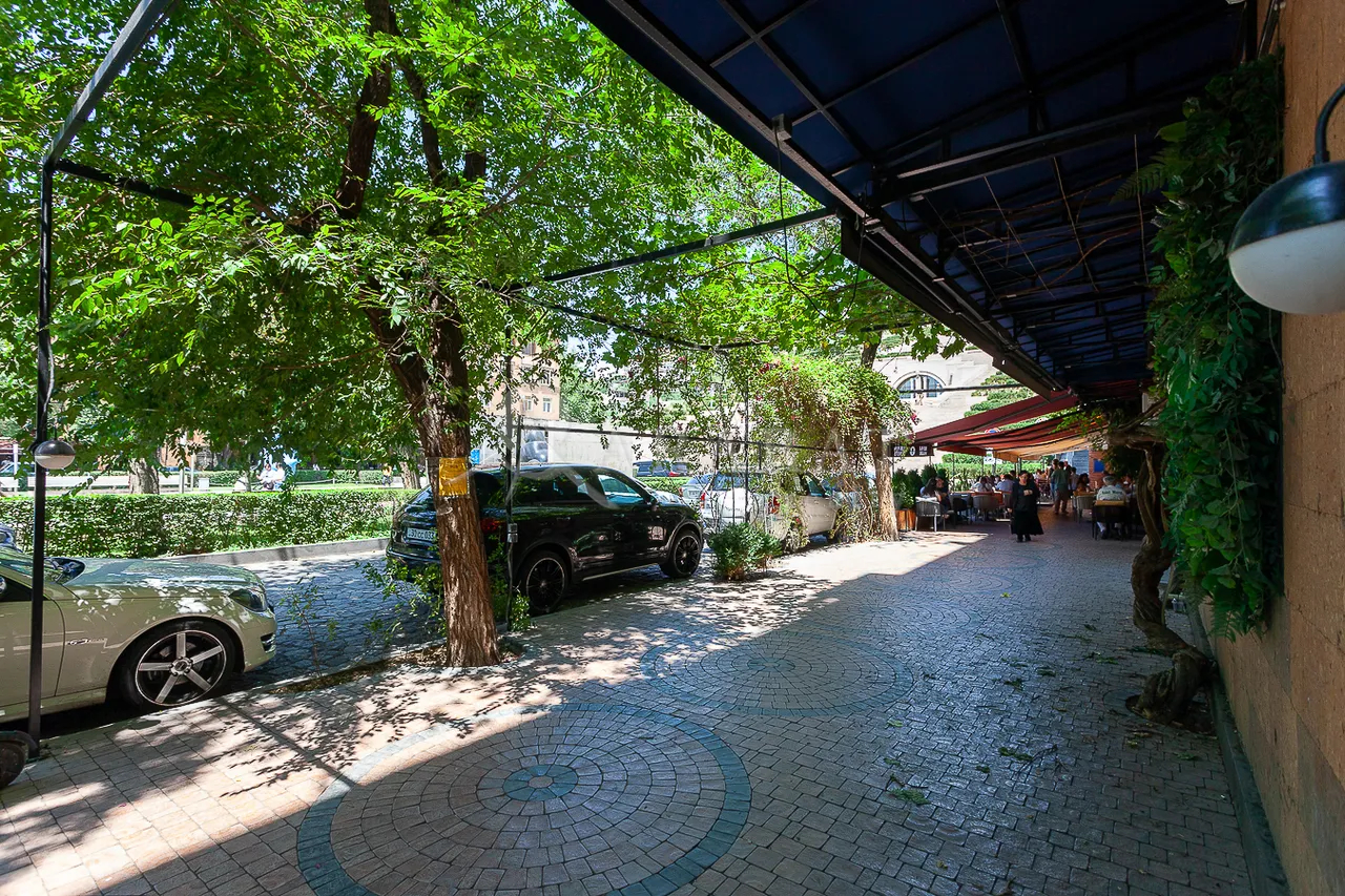 3 bedroom apartment for rent Tamanyan St, Center Yerevan, 158976