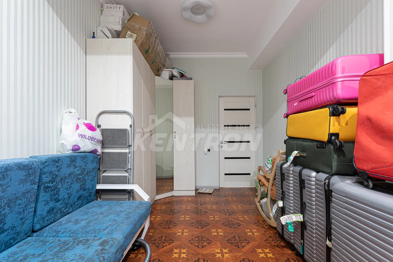 4 bedroom apartment for sale Arghutyan St, Arabkir Yerevan, 158198