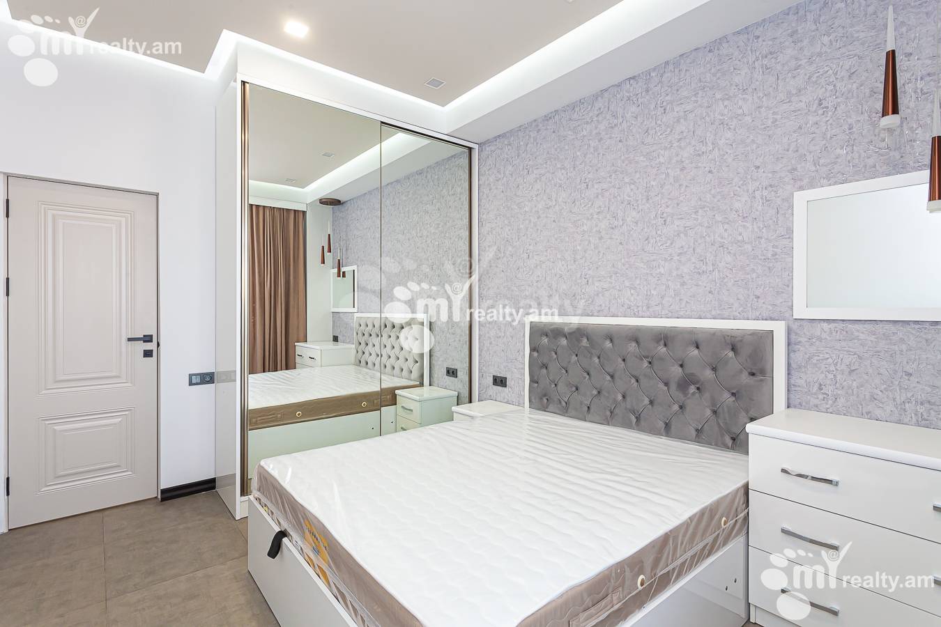 2 bedroom apartment for sale خیابان تِسی تِسِرناکابِرد, مرکز شهر ایروان, 150476