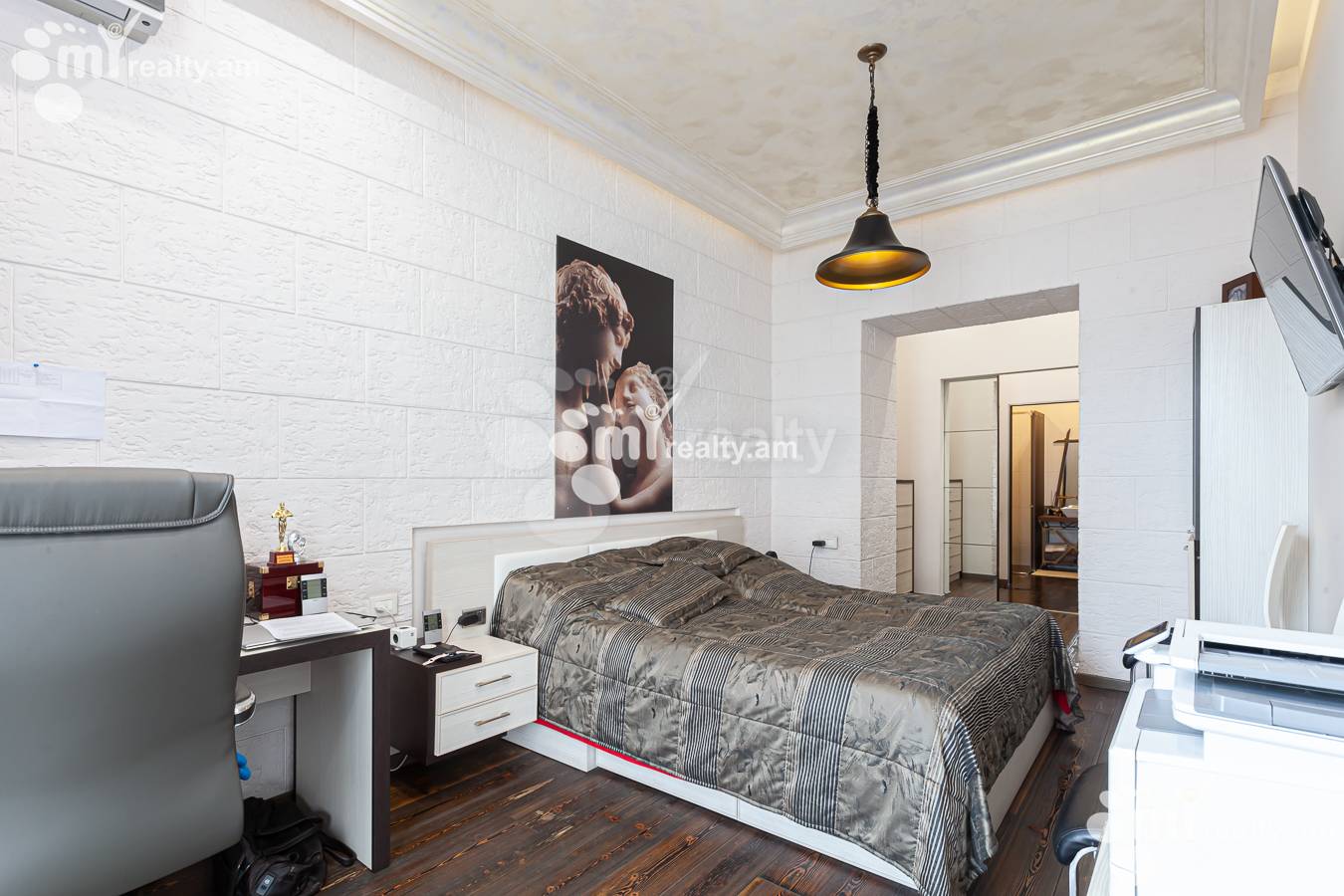 4 սենյականոց բնակարան  Մաշտոցի պող, Կենտրոն Երևան, 154549