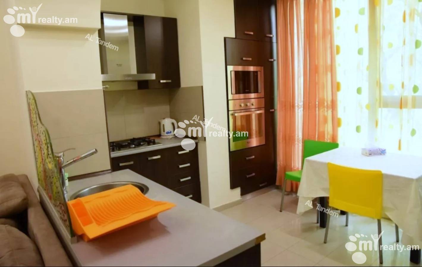 3 սենյականոց բնակարան վարձով Մաշտոցի պող, Կենտրոն Երևան, 151660