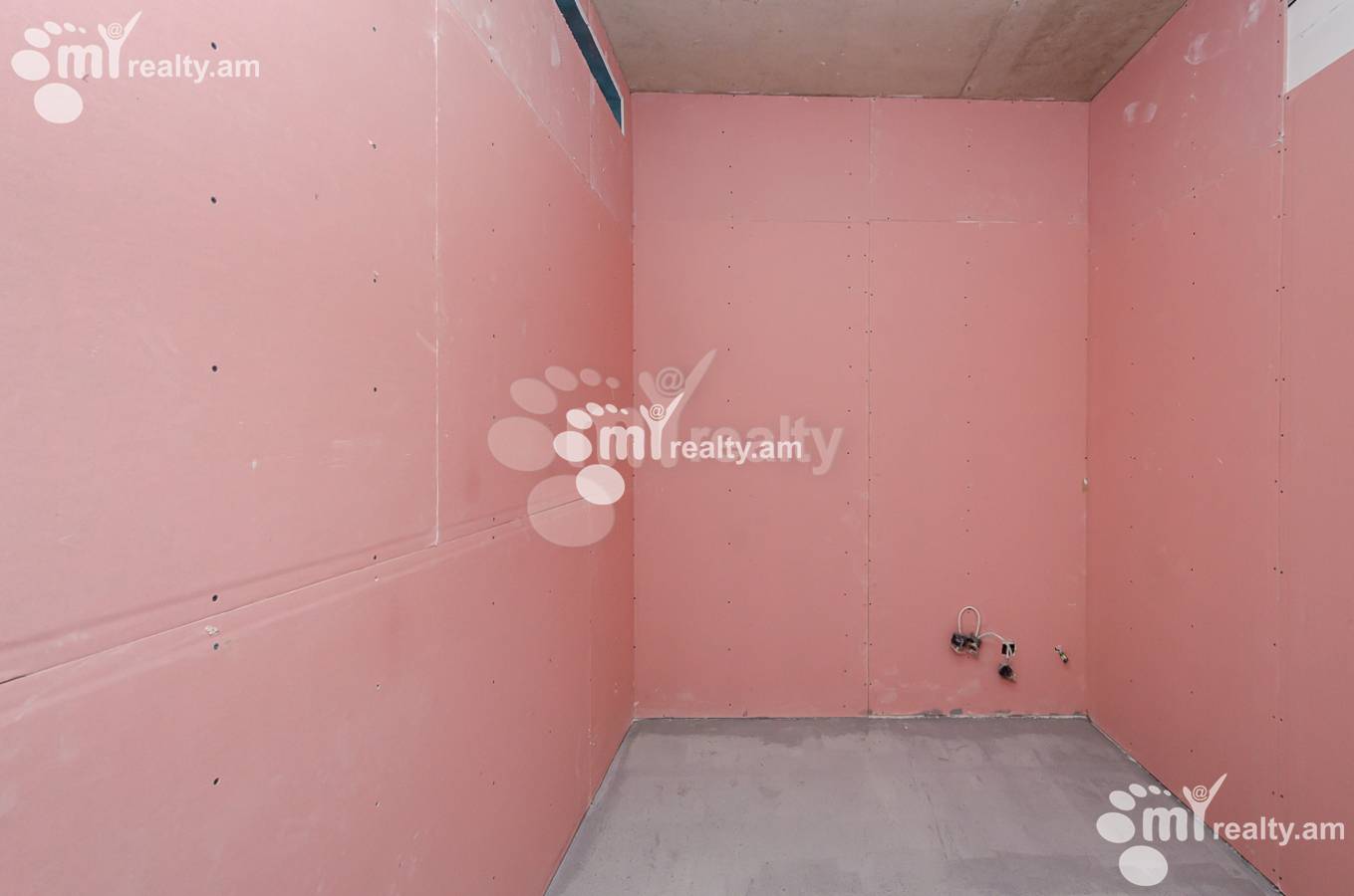 Снять коммерческoе помещение Г.Лусаворич ул, Центр Ереван, 153212