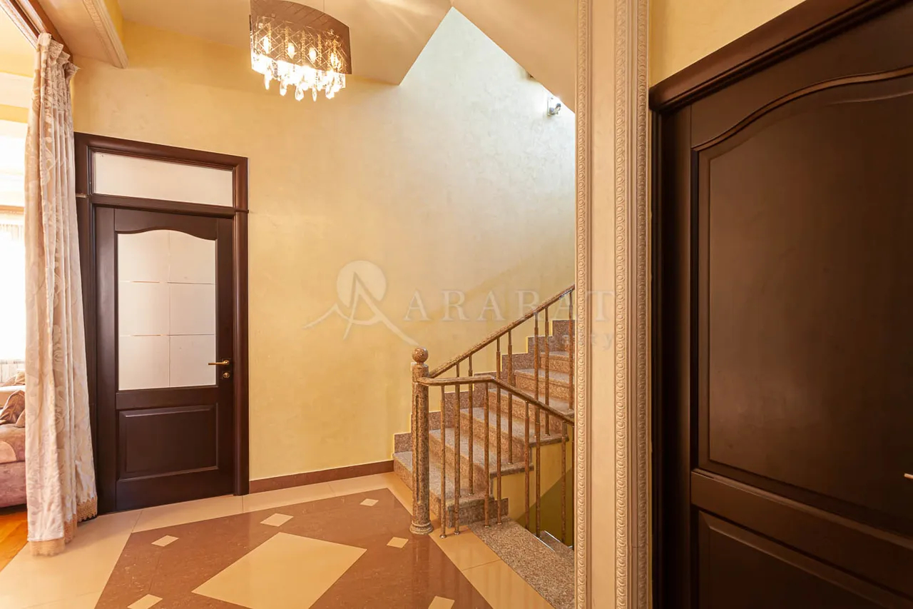House for sale Teryan st, Avan Yerevan, 157308