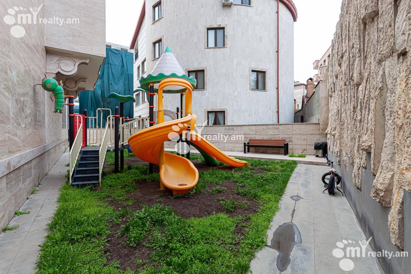 3 bedroom apartment for sale Antarayin St, Center Yerevan, 155240