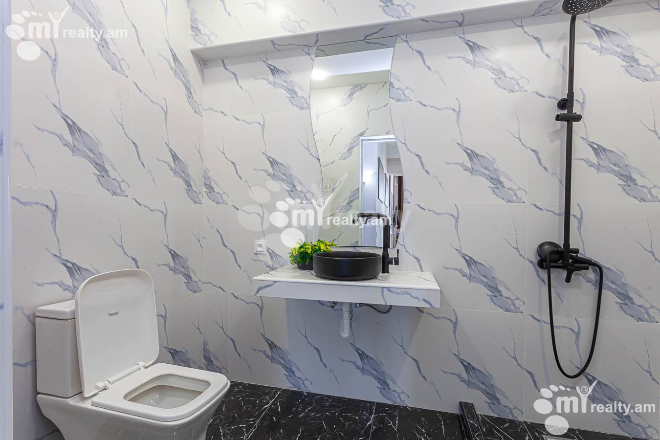 Купить 3 комнатную квартиру К. Улнеци ул., Канакер-Зейтун Ереван, 154008